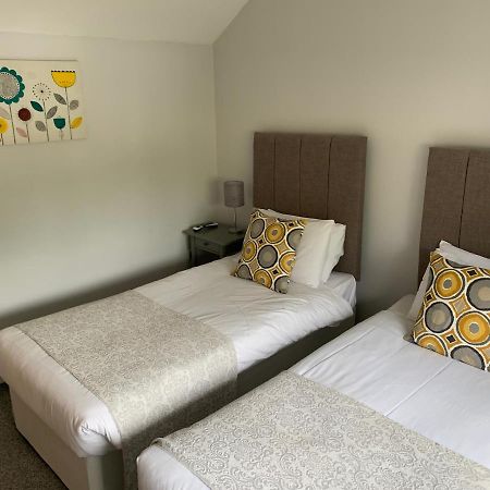 Newlyn House Apartment Christleton Bagian luar foto