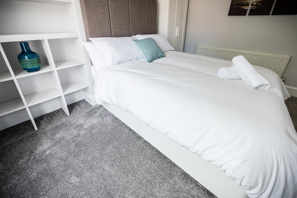 Newlyn House Apartment Christleton Bagian luar foto