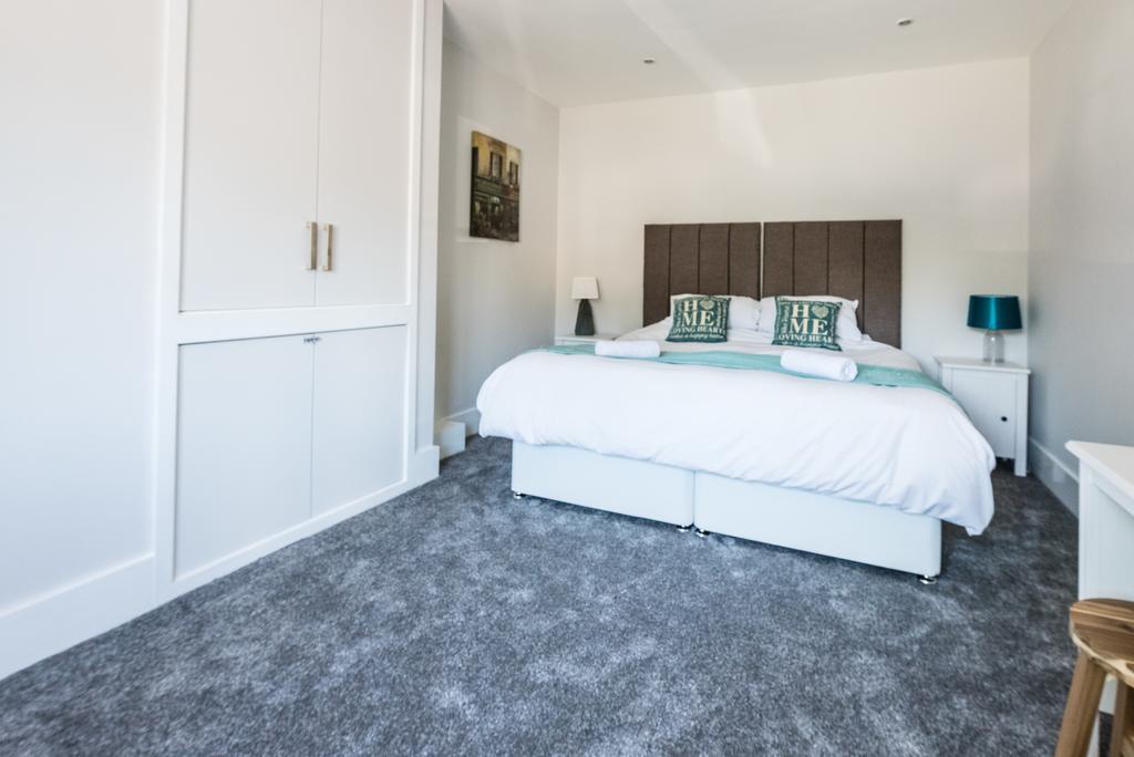 Newlyn House Apartment Christleton Bagian luar foto