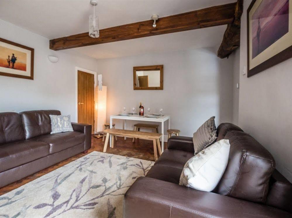 Newlyn House Apartment Christleton Bagian luar foto